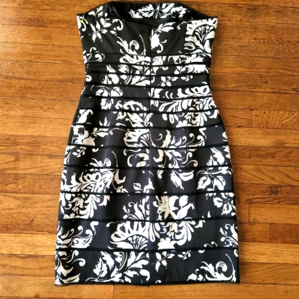 White House Black Market Strapless Black and White Dress Size 4 NWT - Picture 15 of 16